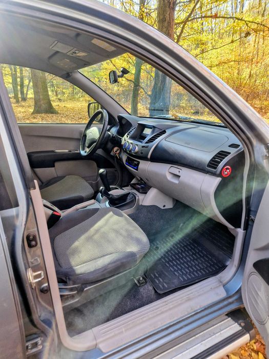 Mitsubishi L200 Mitsubishi L200 | 4x4 | Automat, Hilux, Navara, Amarok