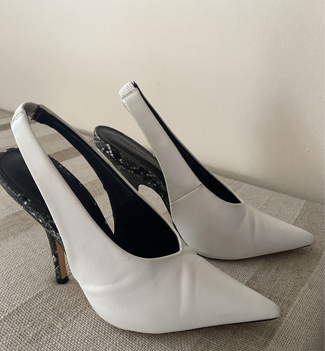 Szpilki białe Reserved 38