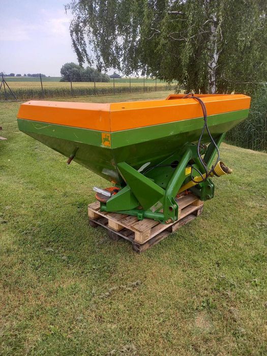 Rozsiewacz  Amazone ZA-V 1501 ładny