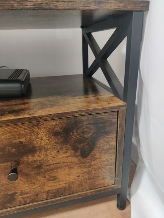 Móvel de TV :   L 147cm x D 40cm x H 50cm