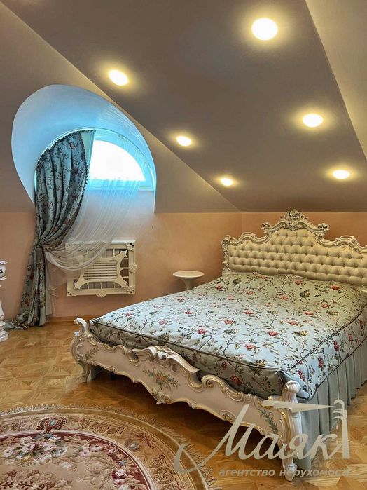 Оренда 4-х поверхового будинку 800м2, Іванковичі.