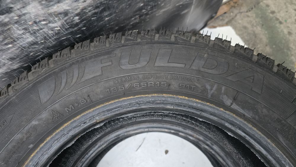 S22 2 x 195/65r15 Fulda Kristall Montero 3 91T opony zimowe używane