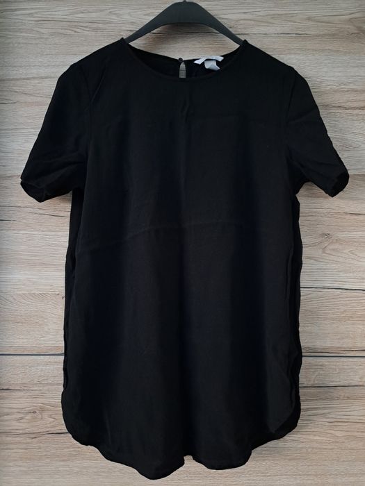 Czarna dłuższa koszulka