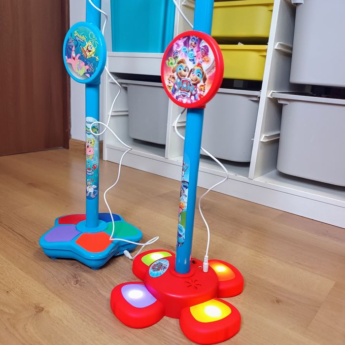 Мікрофон дитячий на стійці,з підсвіткою, музичний іграшковий мікрофон