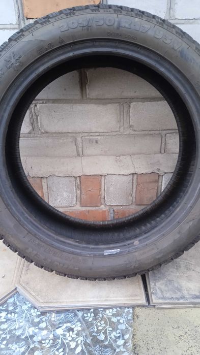 Продам шини легкового автомобіля