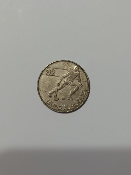 Moeda de 2$50 escudos da República Portuguesa de 1982.