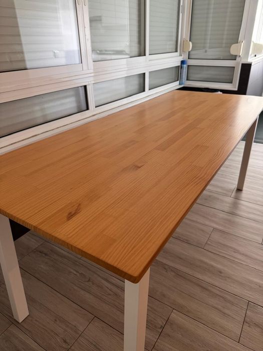 Mesa PINNTORP 185x75 castanho e branco.