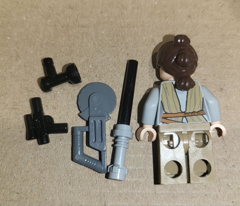 Мініфігурка LEGO Star Wars:Рей з аксесуарами