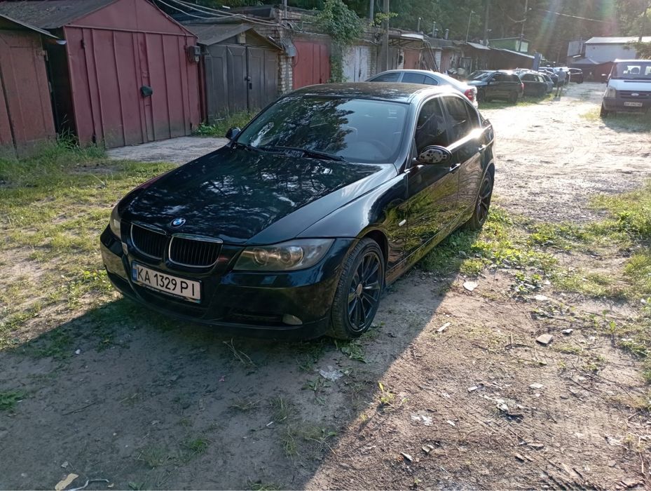 Продам Bmw E90 325i