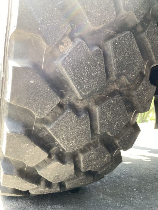 Opony 365/80 r 20 bieżnik 98%