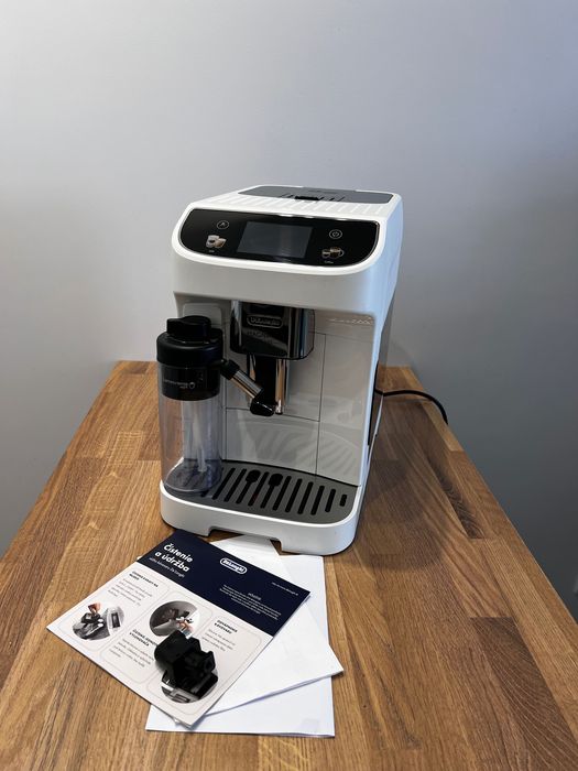 Ekspres do kawy DELONGHI Magnifica Plus rok gwarancji producenta!!!