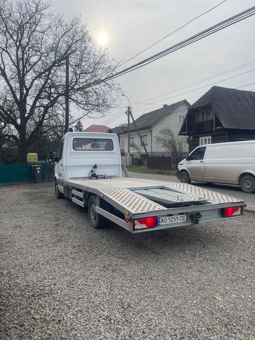 Евакуатор Mercedes Benz Sprinter