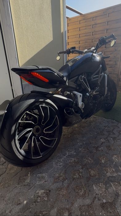 Ducati XDiavel S 1260cc (Nacional) - 7.690 km - Estado de Exposição (Guardada em Estúdio)