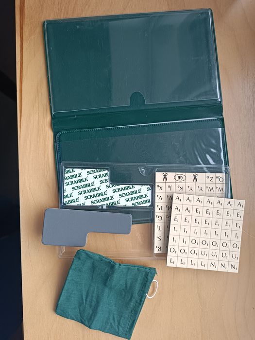 Вінтажна магнітна гра scrabble pocket