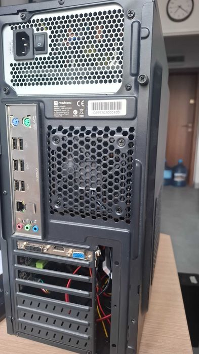 Komputer Intel xeon E5-2550 v2