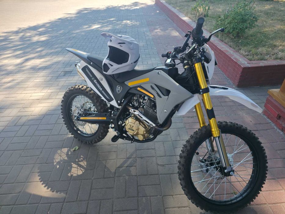 НОВЫЙ Мотоцикл Skoda ASIX XB83 250 см3 Эндуро Крос