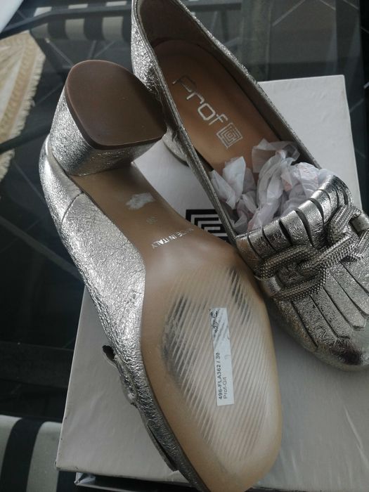 Sapatos prateados de senhora Prof 36