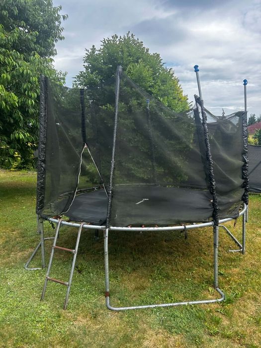 Trampolina ogrodowa
