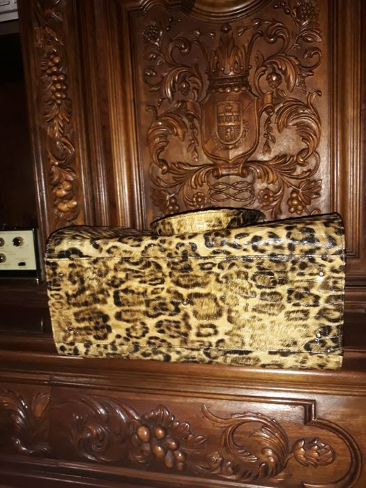 Сумка лакова шкіра