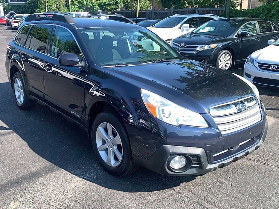 Subaru Outback 2.5i Limited      2013