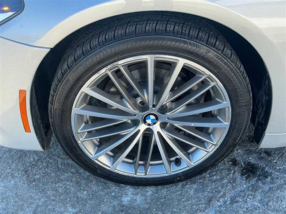 BMW 5 Series      2018