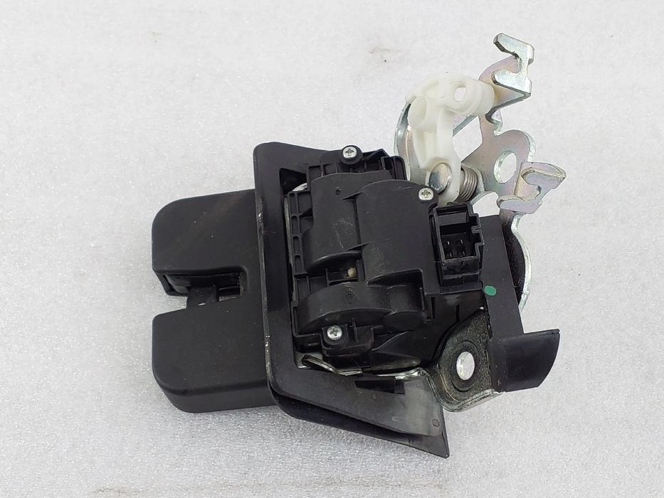 Fechadura / fecho da mala AUDI A3 (8V1, 8VK)