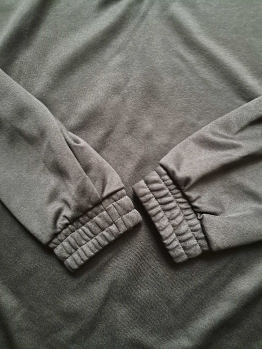 Bluza czarna Adidas , krótki zamek pod szyją, męska rozm. M.