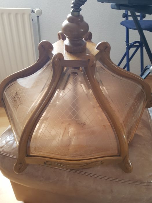 Sprzedam  żyrandol  debowy