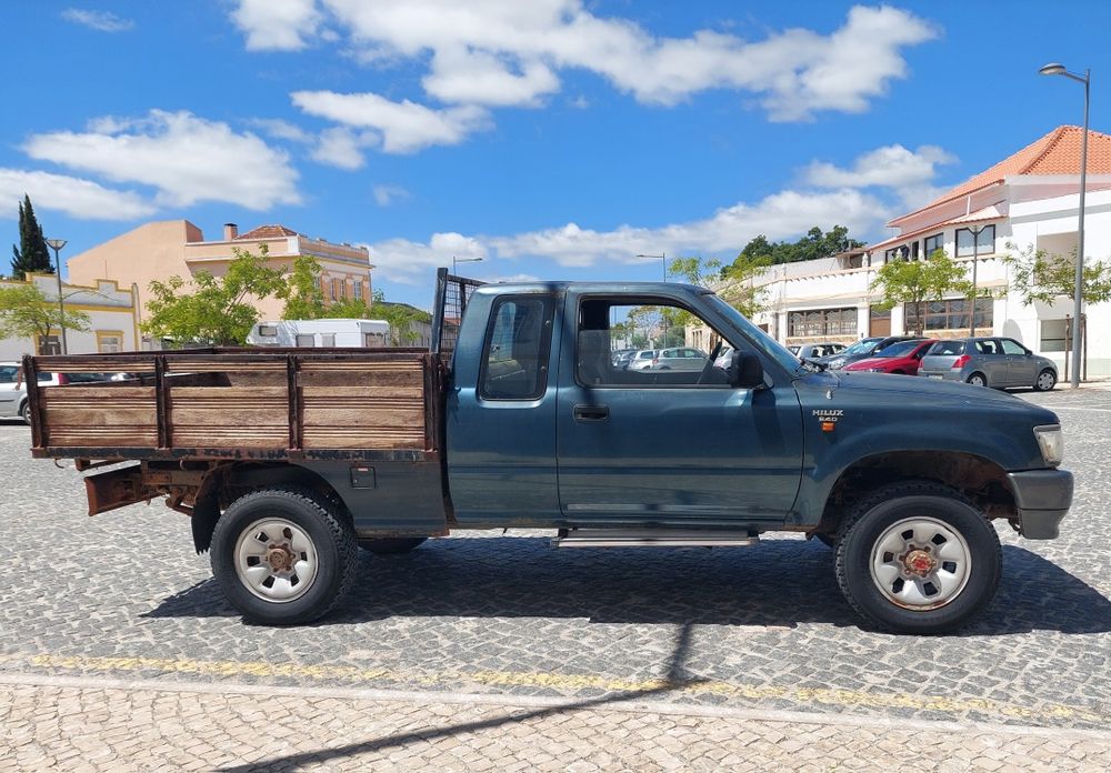 Toyota Hilux 2.4d  4x4 X-Cab  1996