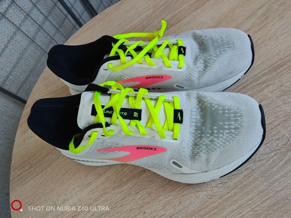 Кросівки Brooks 41