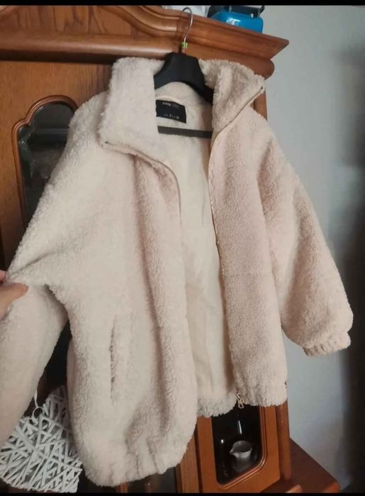 Kurtka ze sztucznego futerka