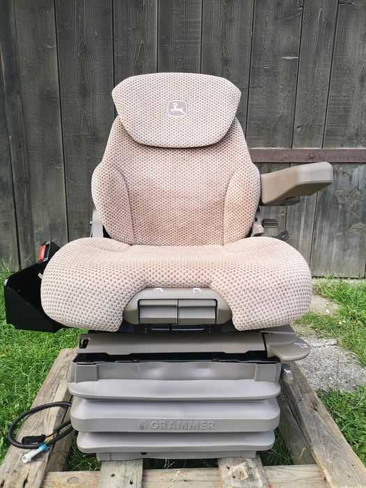 Siedzenie fotel pneumatyczny GRAMMER MSG97AL/741 John Deere M R SE Pre