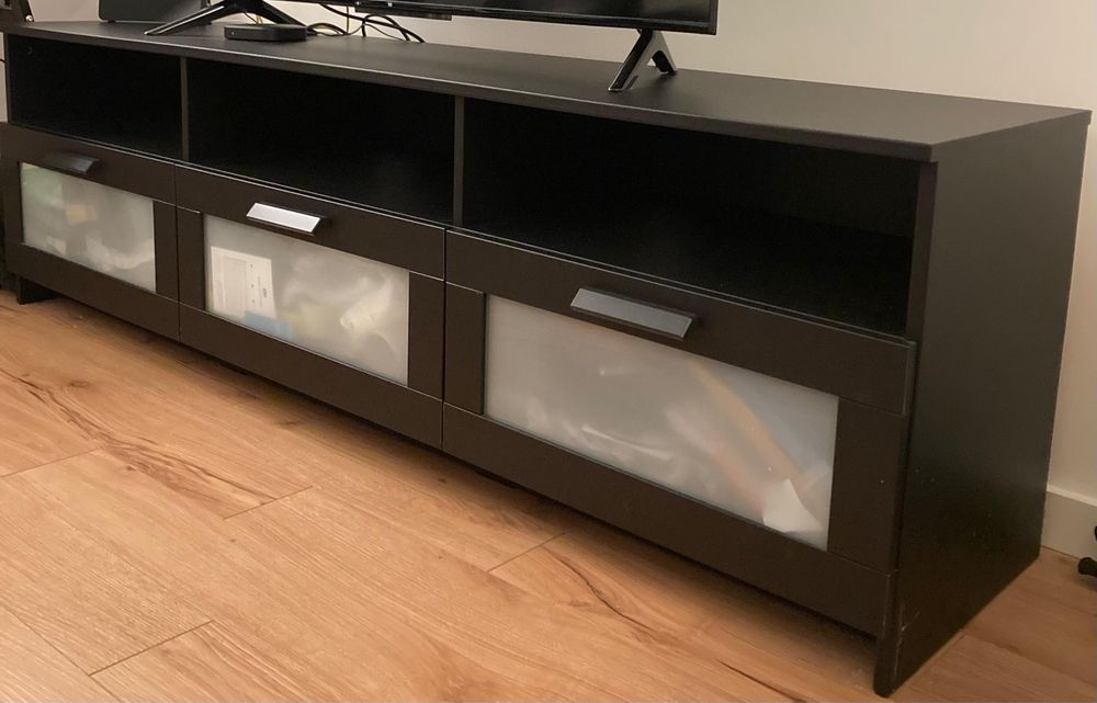 Móvel de TV (IKEA)