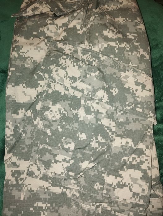 Spodnie wojskowe US Army camo UCP  roz S regular