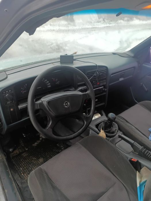 Опель Омега А 2.3 D