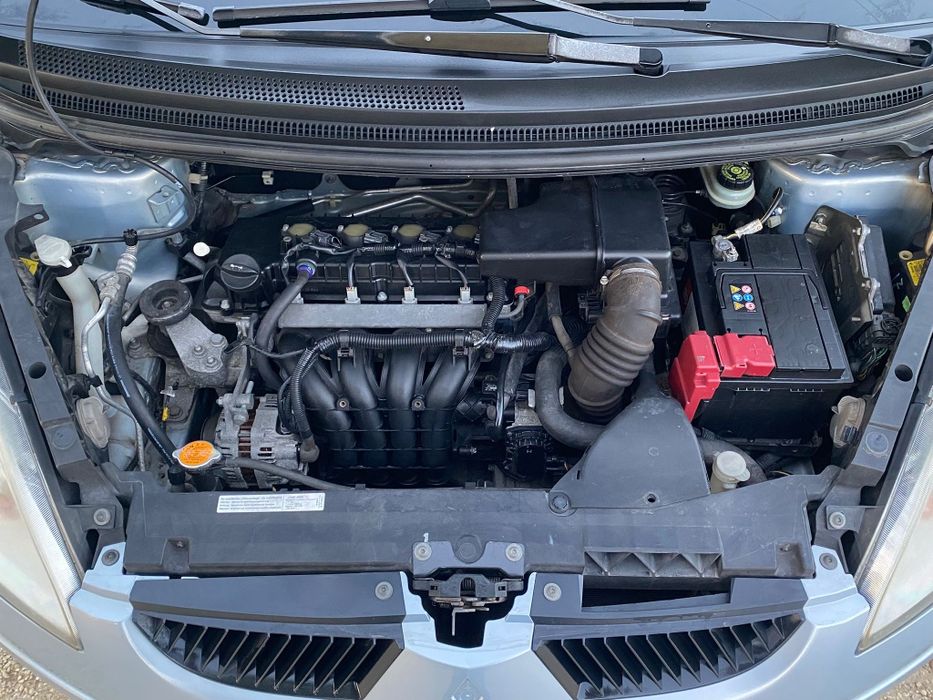 Mitsubishi Colt 1.2i Super Econômico