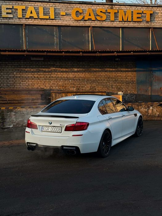 BMW M5 f10 DKG individual ZAMIANA