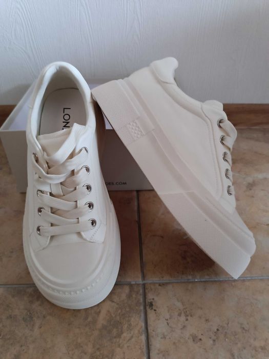 Кеди жіночі Lonza, натуральна шкіра, нові.