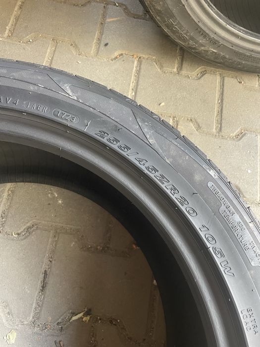 Колеса/резина/гума 255/45R20 Nexen