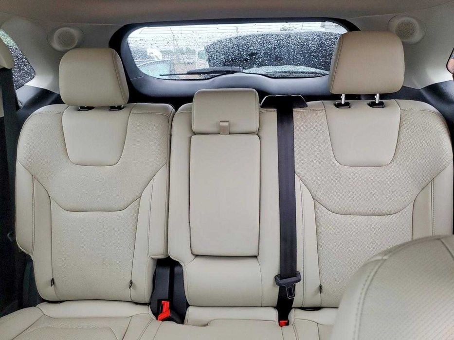2019 Ford Edge Titanium /