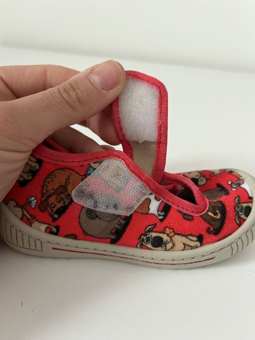 Kapcie na rzep CCC 23