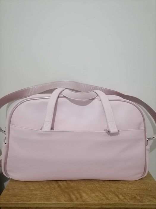 Canguru Para bebé e mala maternidade