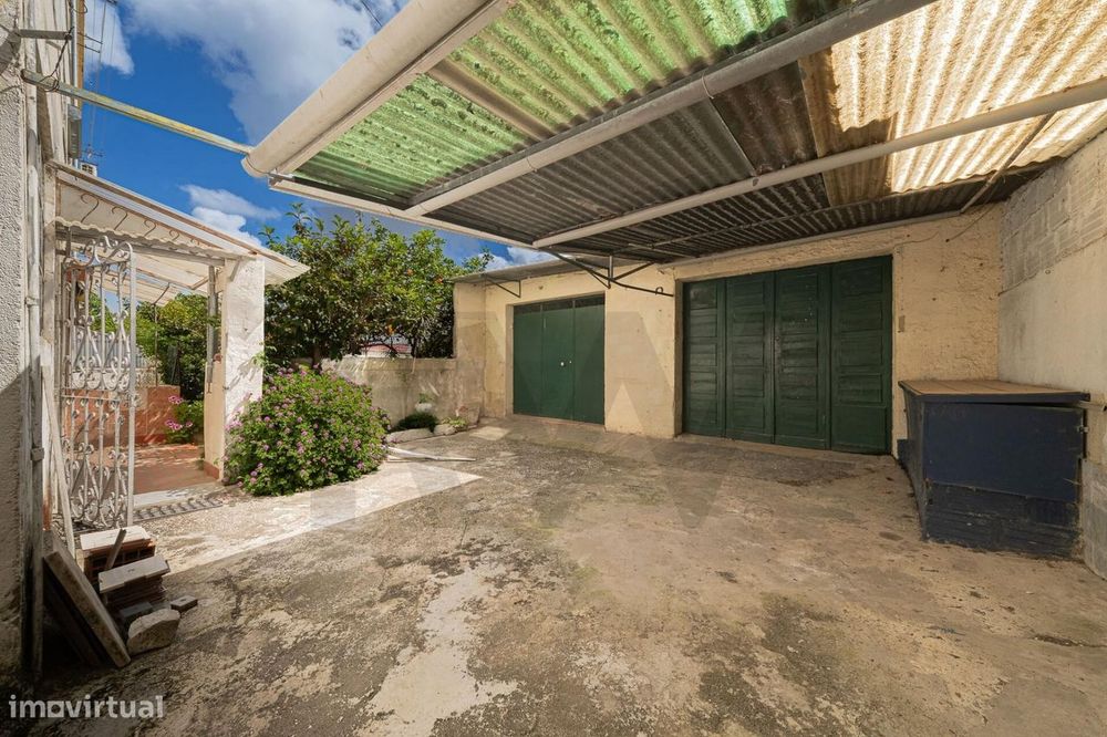 Apartamento com Logradouro e Garagem