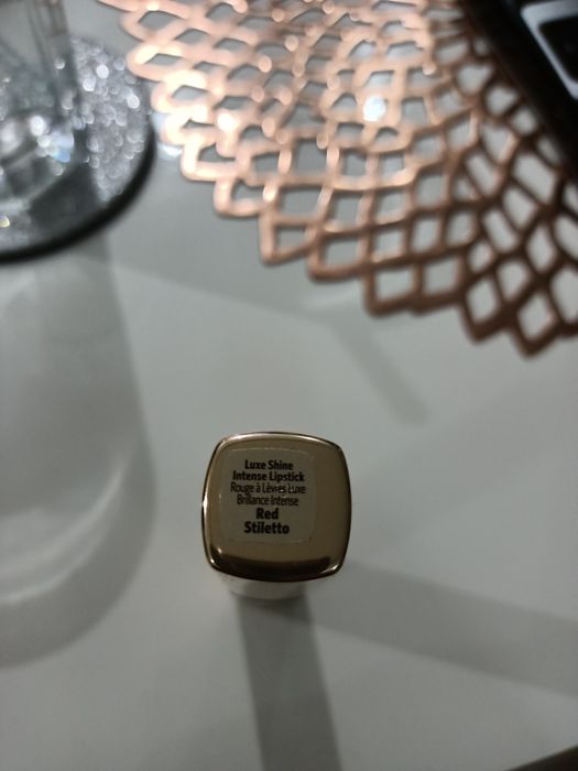 Szminka pomadka Bobbi Brown Luxe Shine Intense kolor Red Stiletto NOWA