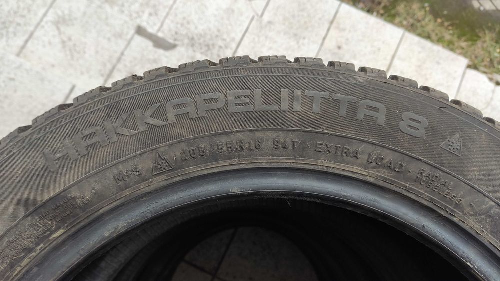 Резина зимня шипована Nokian Hakkapeliitta 8 205/55 R16 94T XL (шип)