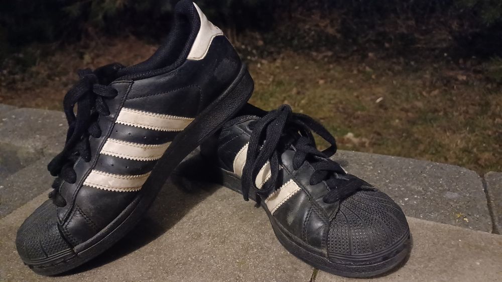 Sprzedam buty adidas biało czarne