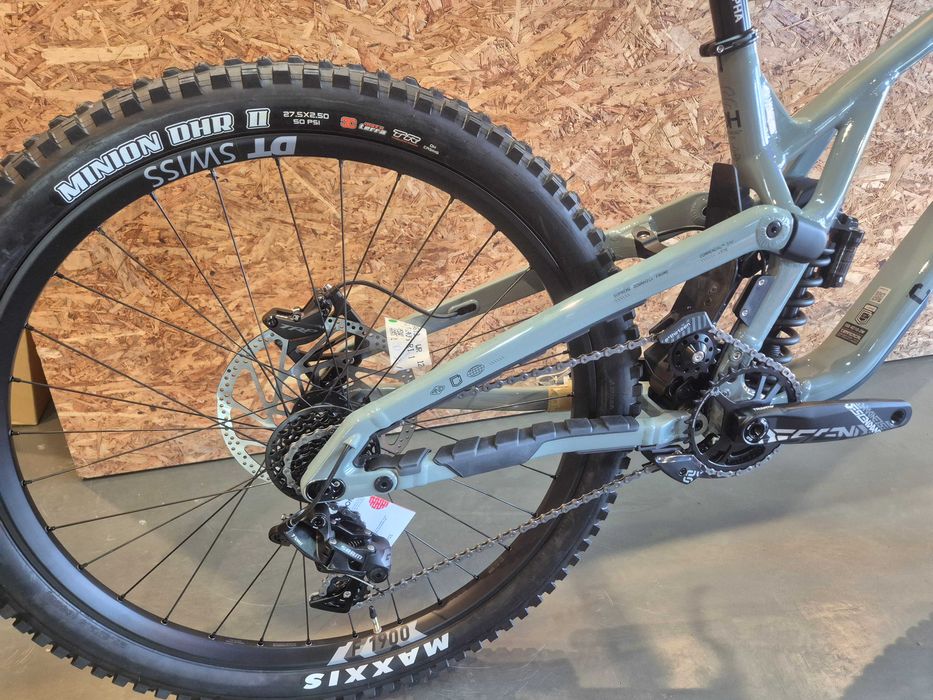 Bicicleta Downhill COMMENCAL Supreme DH V5 2026  (NOVA)