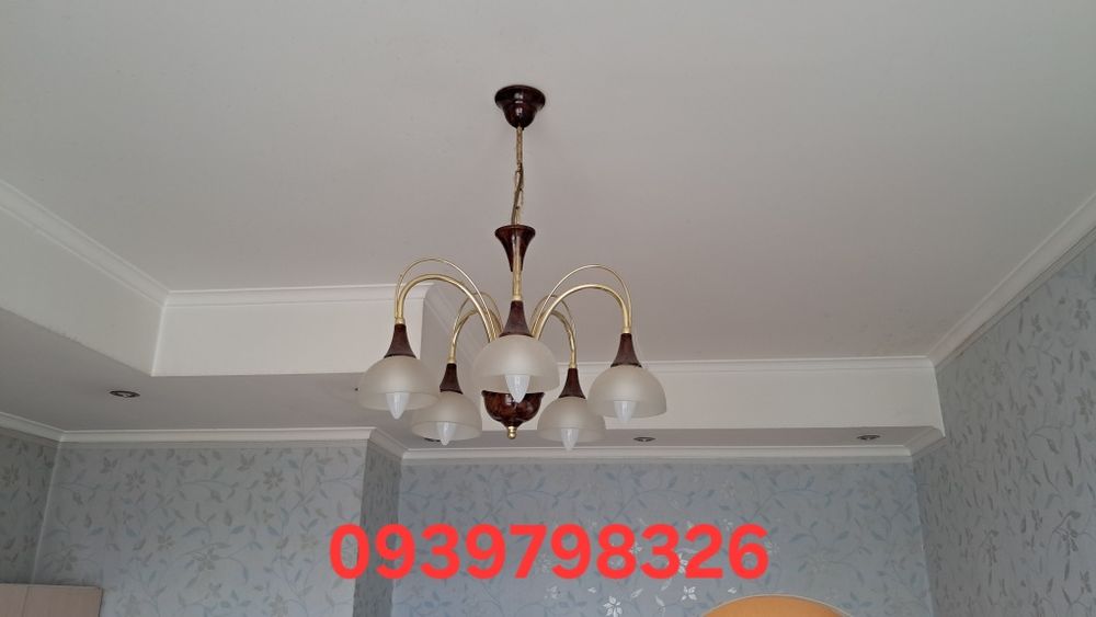 Люстра классическая на 5 ламп в комнату, на кухню