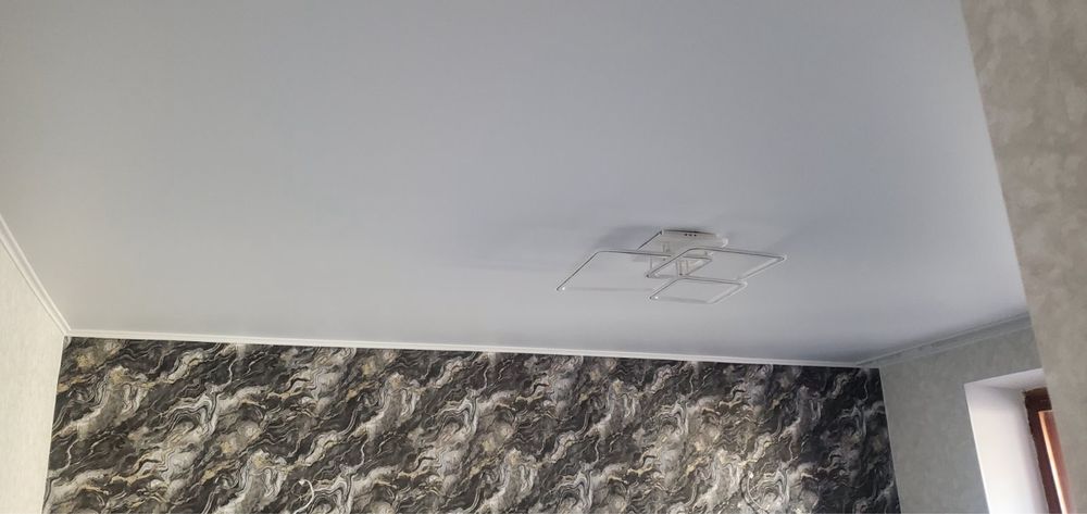 Натяжні стелі (натяжные потолки)