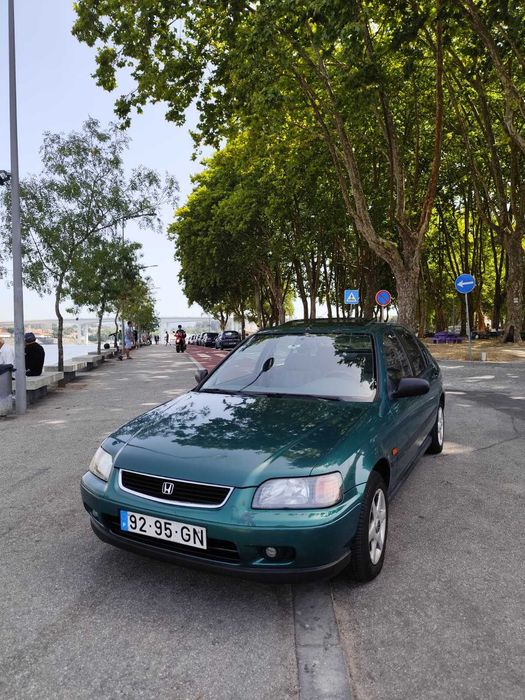 Honda Civic 1.4i – APENAS 118.741 km